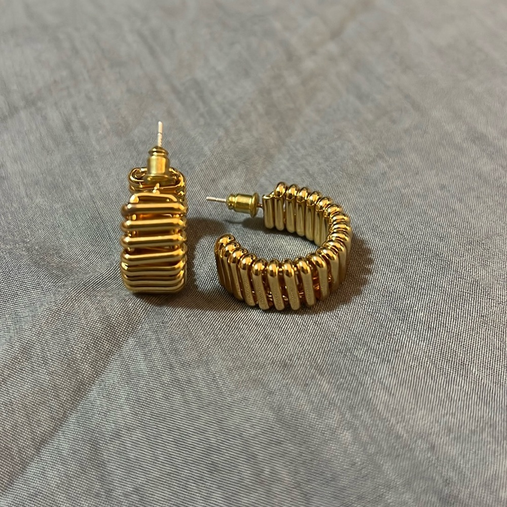 New Gold Tone C Shaped Hoop Earrings
